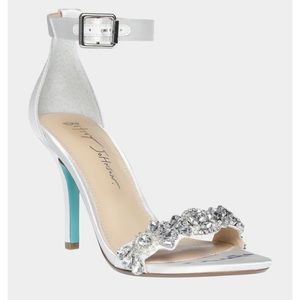 Betsey Johnson SB-Erin Ivory